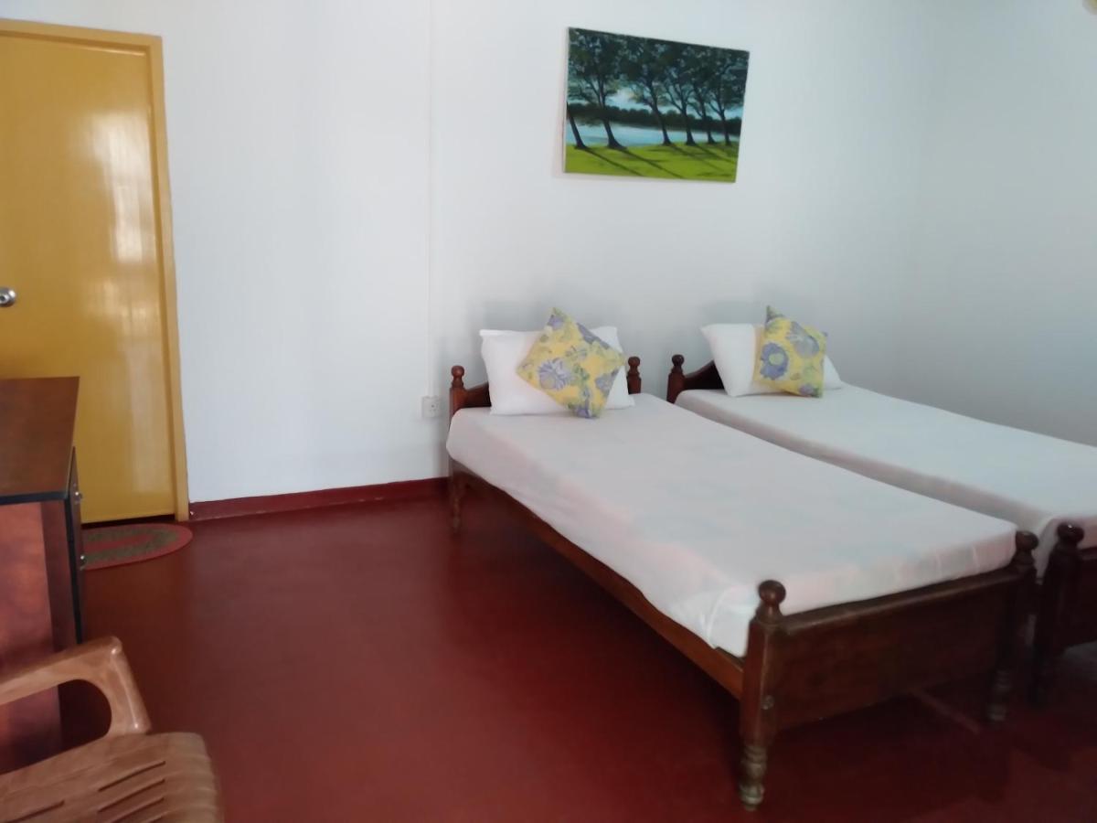 Happy Beach Guest House Hambantota Εξωτερικό φωτογραφία